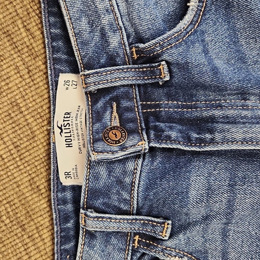 Hollister Curvy High-Rise Mom Jean Distressed Vintage Stretch W26 L27 3R - Picture 2 of 11